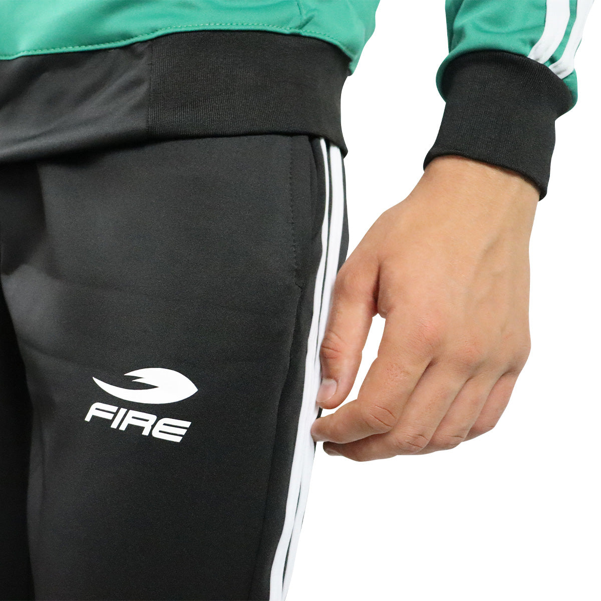 Conjunto Deportivo (Pants)  Varonil Corte Slim Fit