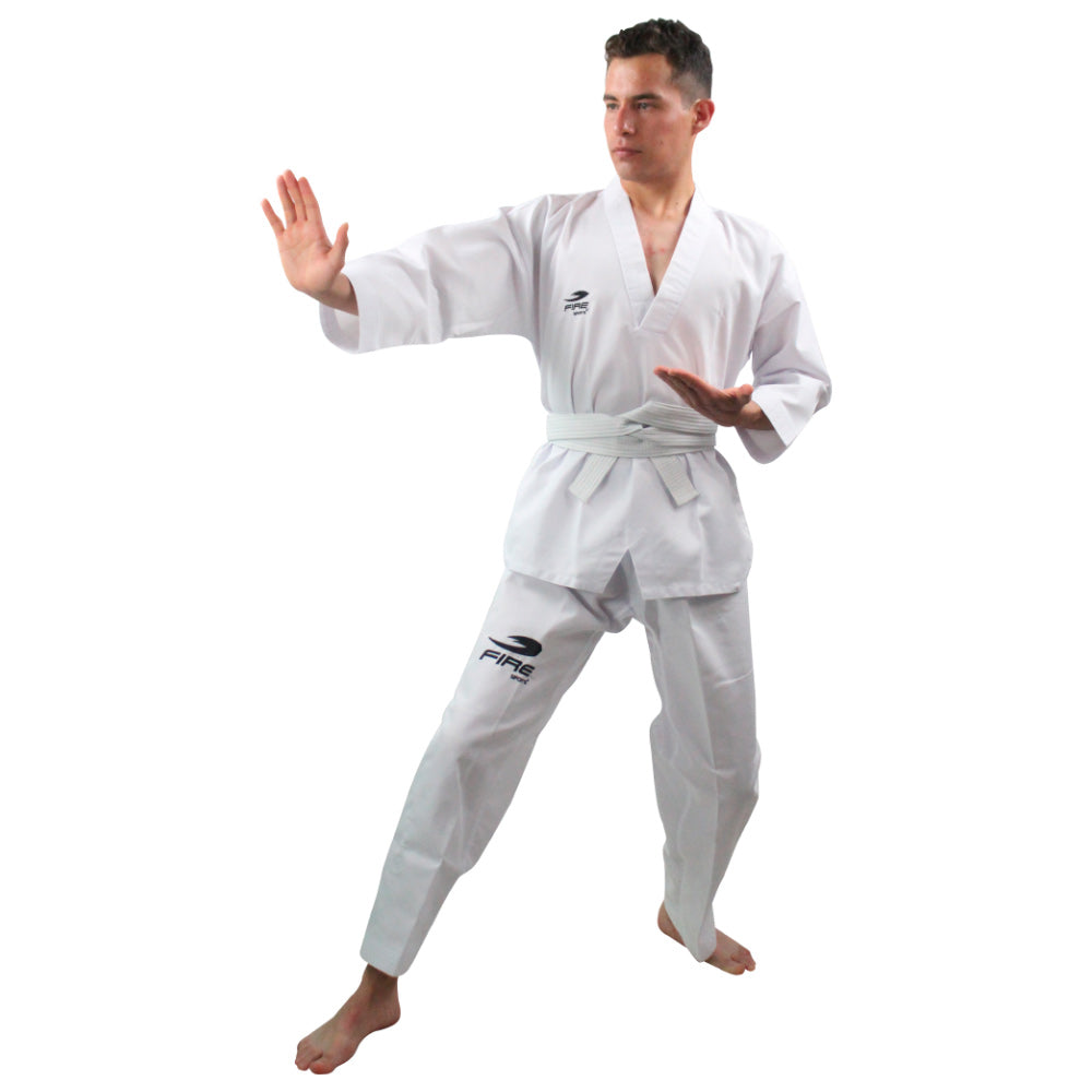 Dobok para tekwondo, incluye cinta blanca.