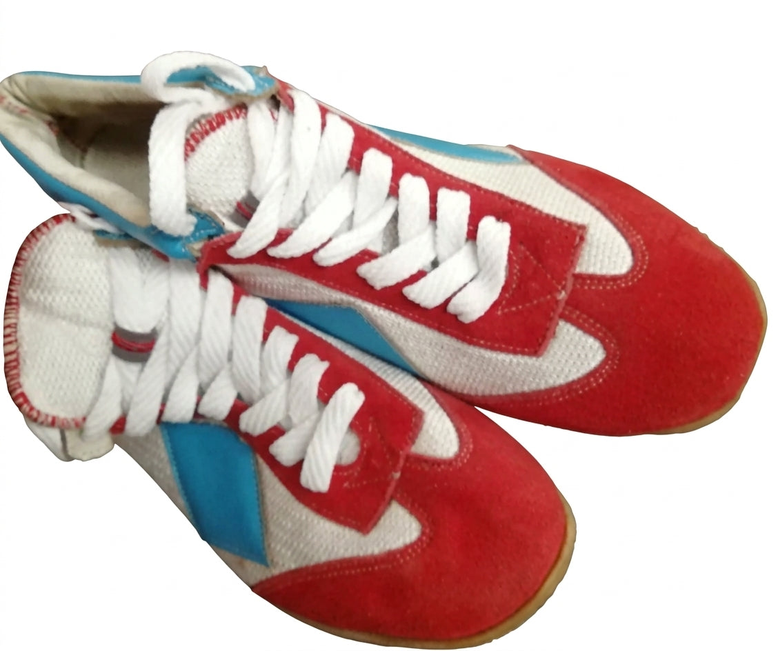 Zapatilla con agujeta azul, blanco Rojo suela amarilla